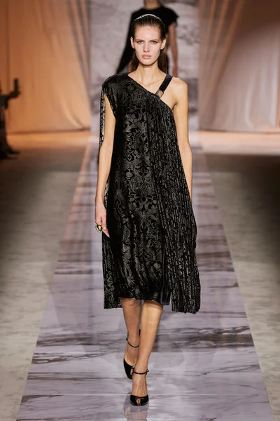 Look 53